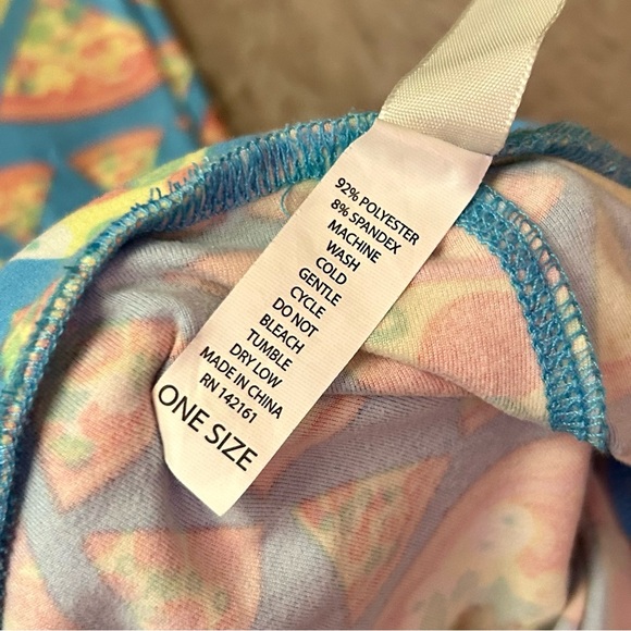 LuLaRoe Pizza Leggings (One-Size) - Picture 4 of 5